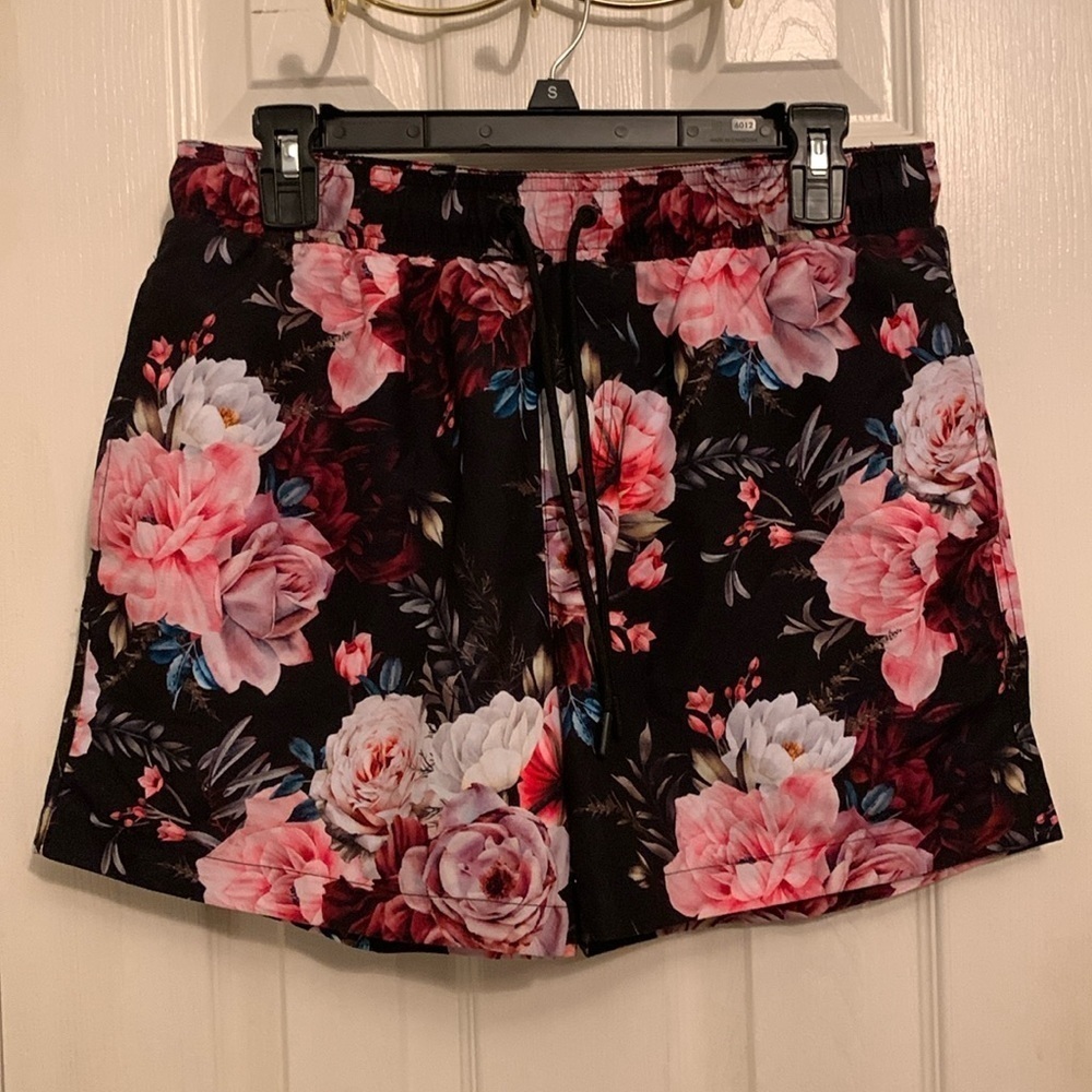Fashion Nova Mens Swim Trunks Size M. #343
